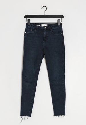 Jeansy Slim Fit