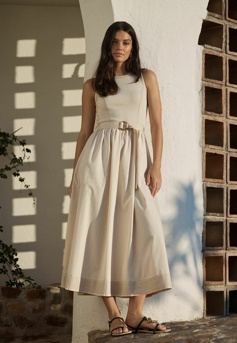 beaded bridesmaid dresses short Modern Bateau Sleeveless Beading Short Chiffon Bridesmaid Dresses