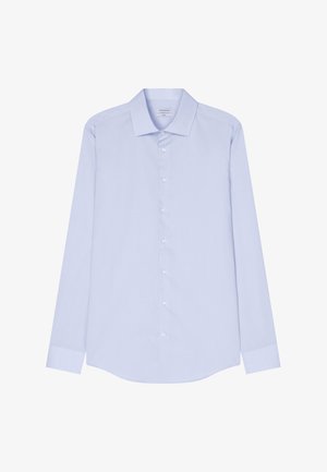 Lys blå langærmet skjorte med spidse krave, frontlukning med knapper og afrundet nederste kant. Glat stof uden synlige mønstre.