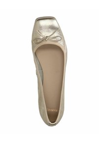 Gouden metallic balletschoenen met een vierkante neus, een gestructureerd oppervlak en een decoratieve strikaccent. Glad interieur met een lichtbeige zool.