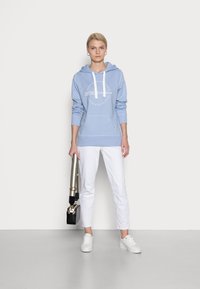 TOM TAILOR DENIM Sweatshirt com capuz - brunerra blue