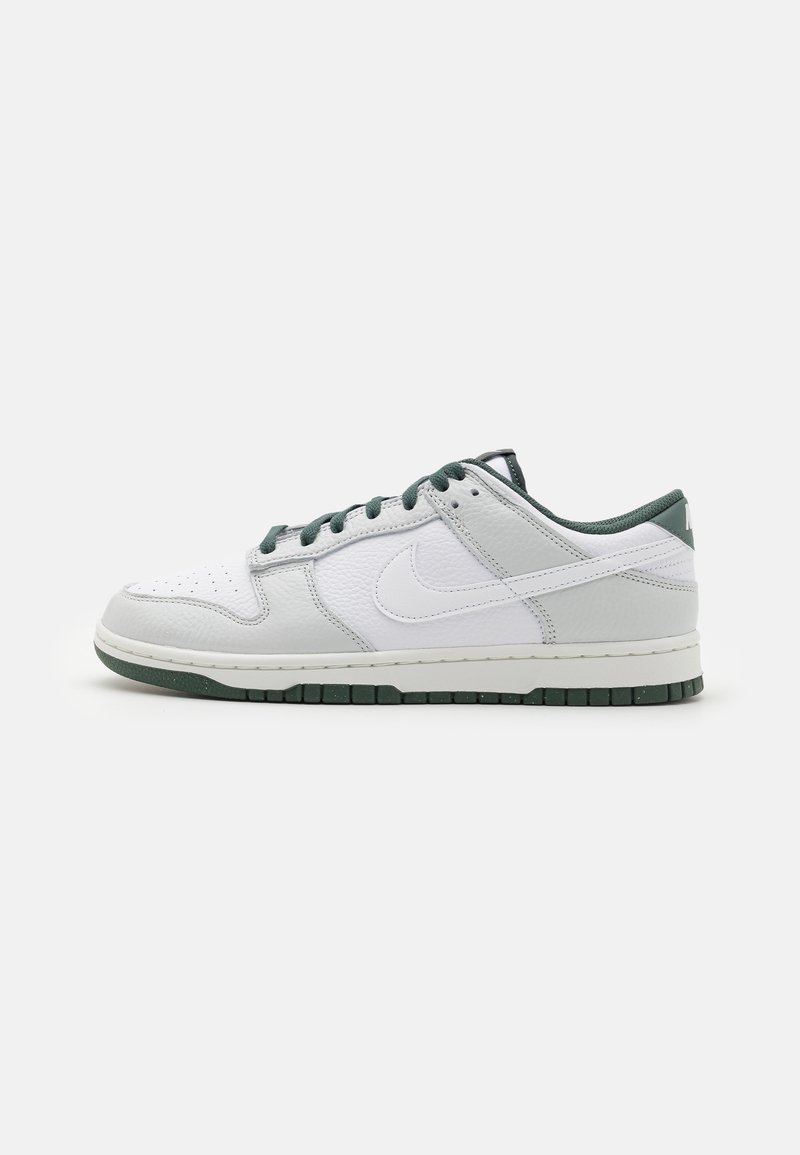 Nike Sportswear DUNK RETRO SE - Baskets basses - photon dust/white/vintage green/summit white/cosmic clay