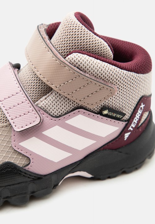 adidas SKYCHASER MID GTX - Hiking shoes - chalky brown/distilled pink/magic mauve — photo 6