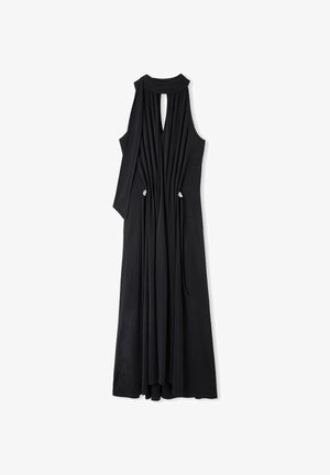 Schwarzes ärmelloses Kleid mit hohem Kragen, Schlitzrücken, Falten und Zugbändern in der Taille. Glatte Textur und bodenlanger Schnitt.