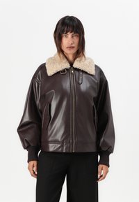 TWINSET JACKET - Imitert skinnjakke - black chocolate