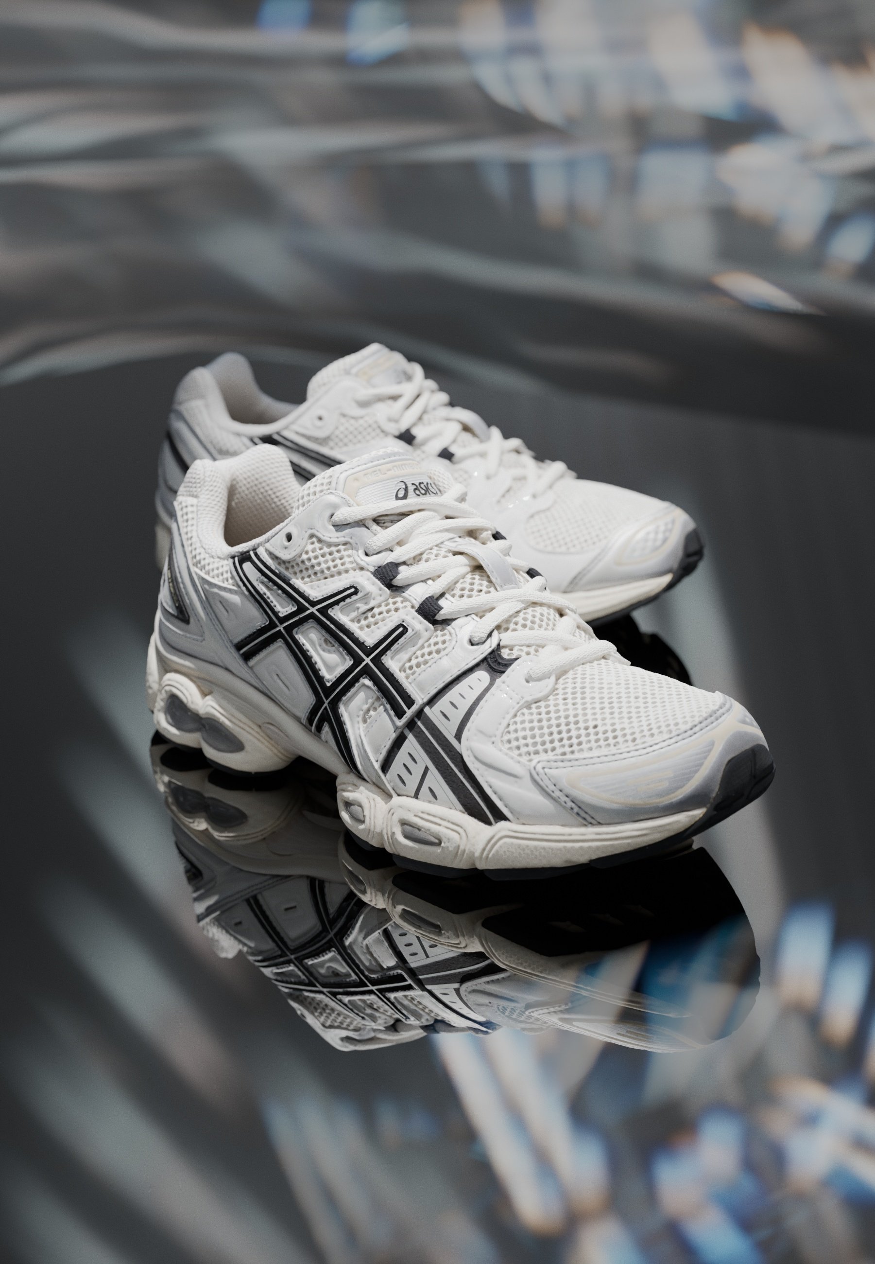 ASICS SportStyle GEL-NIMBUS 9 UNISEX - Sneaker low - cream/black  
