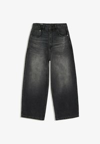 Vald, black