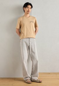 Scotch & Soda REGULAR FIT LEFT CHEST LOGO - Print T-shirt - tannin