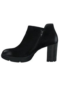 Bottines noires à bout rond, fermeture éclair sur le côté, tige en cuir lisse et talon bloc texturé.