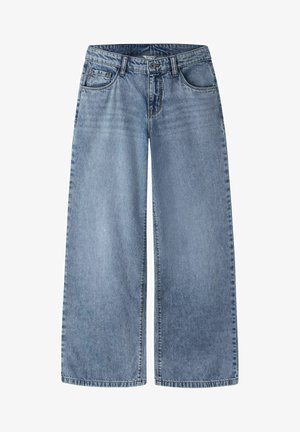 Lyseblå vidde jeans i denim, med høj talje, forlommer og en klassisk knaplukning. Slidt tekstur over det hele.