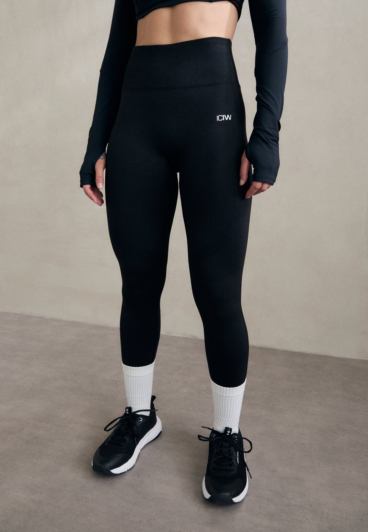 SEAMLESS