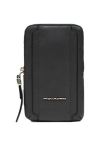 Schwarzes Leder-Geldbörse mit Reißverschluss, glatter Textur, gesteppten Akzenten und goldenem Logo unten. Kompakte rechteckige Form.