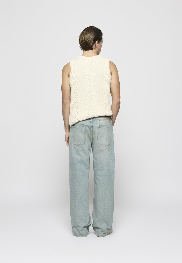 PLEATED RELAXED FIT UNISEX - Relaxed fit jeans4