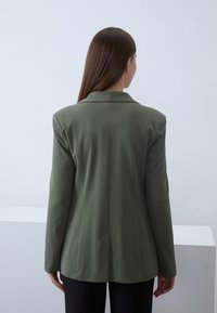 Anna Field Bleizeris - khaki