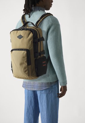 Tagesrucksack - butternut/black