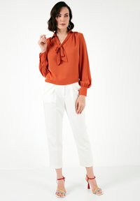 LELA REGULAR FIT - Palaidinė - cinnamon