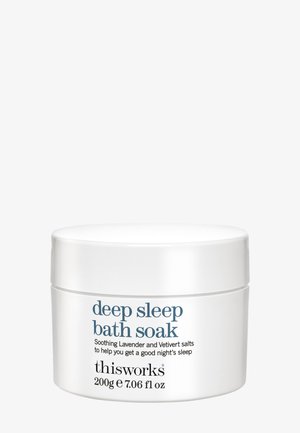 THIS WORKS THIS WORKS DEEP SLEEP BATH SOAK - Sels de bain & bain moussant