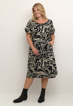 Kaffe Curve Vestido informal - black white graphic paint