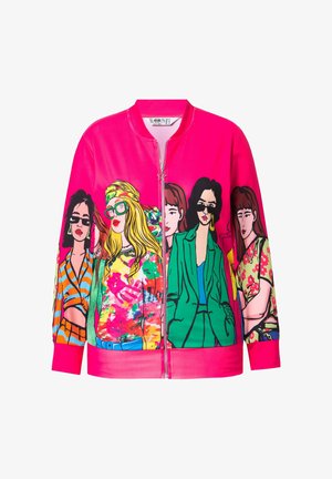 Lys pink bomberjakke med farverige illustrationer af kvinder med forskellige stilarter og mønstre på ærmerne. Lynlås lukning.