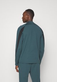 Nike Performance TOP - Langarmshirt - deep jungle/fir/reflective silver