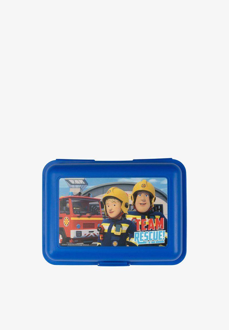Una scatola per il pranzo blu con un grafico che mostra due personaggi animati in abbigliamento da salvataggio, sullo sfondo di un camion dei pompieri e il testo "TEAM RESCUE!"