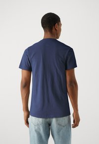 Abercrombie & Fitch ICON CREW TEE 3 PACK  - Tricou basic - black/light blue/dark blue