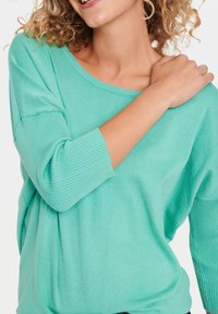 Saint Tropez MILASZ R-NECK - Svetr - limpet shell