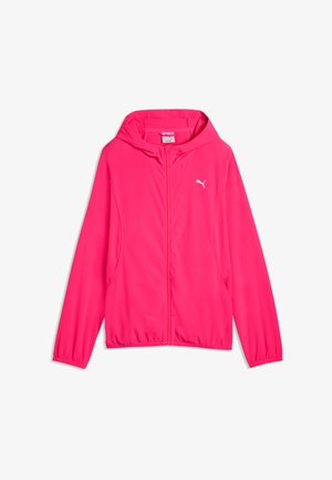 Élénk rózsaszín Puma cipzáras kapucnis pulóver rugalmas mandzsettákkal, első zsebekkel és kapucnival, fehér háttéren megjelenítve.