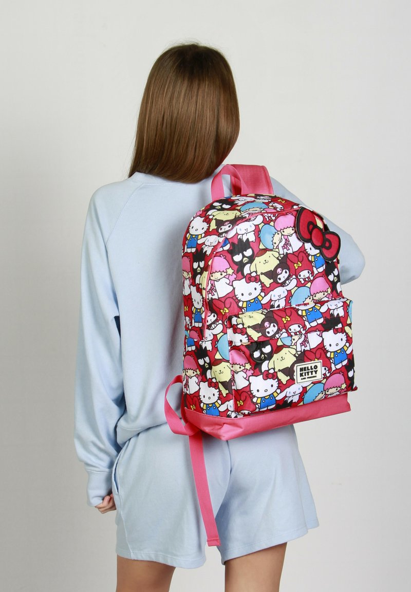 Estuche Portatodo Triple Hello Kitty De Karactermania - 23 X 11 Cm, 3 Compartimentos - Resistente Y Repelente Al Agua