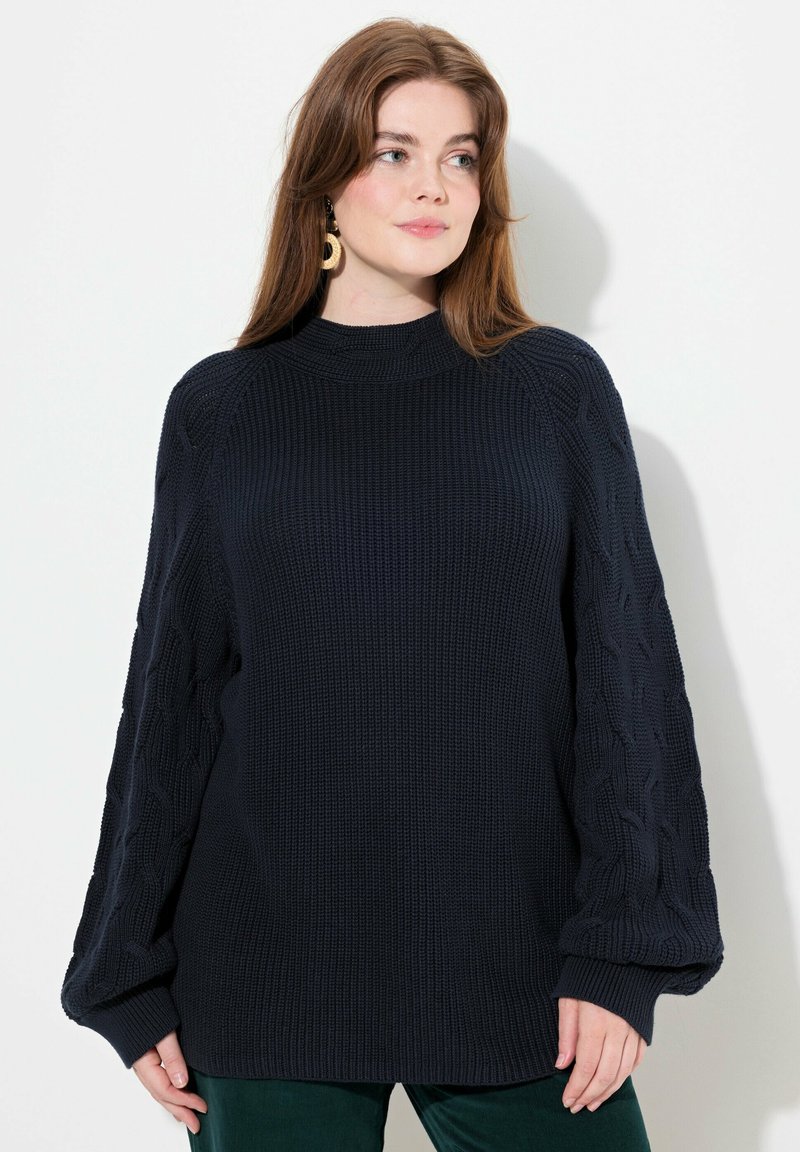 Ulla Popken CABLE TURTLENECK - Strickpullover - navy blue