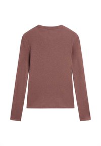 Langärmliges Oberteil mit Rundhalsausschnitt in einem staubigen Rosaton, aus einem weichen, strukturierten Stoff gefertigt, mit geradem Saum und ohne sichtbares Branding.