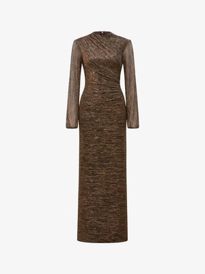 Dopasowana sukienka z długim rękawem z tkaniny w brązowych i brązowo-miedzianych odcieniach o fakturze, z drapowanym zdobieniem i okrągłym dekoltem. Długość do połowy łydki, o eleganckiej sylwetce.