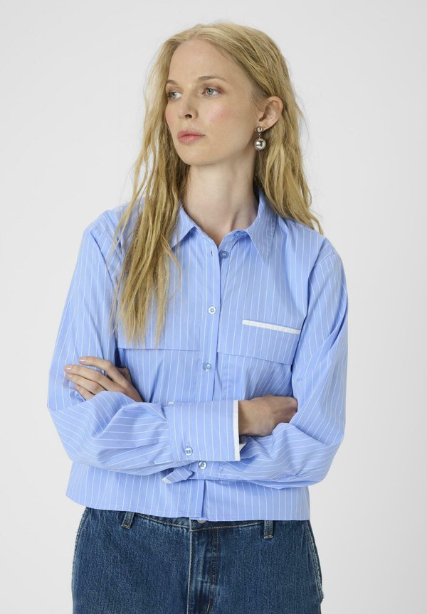 AMY MALLE  - Hemdbluse