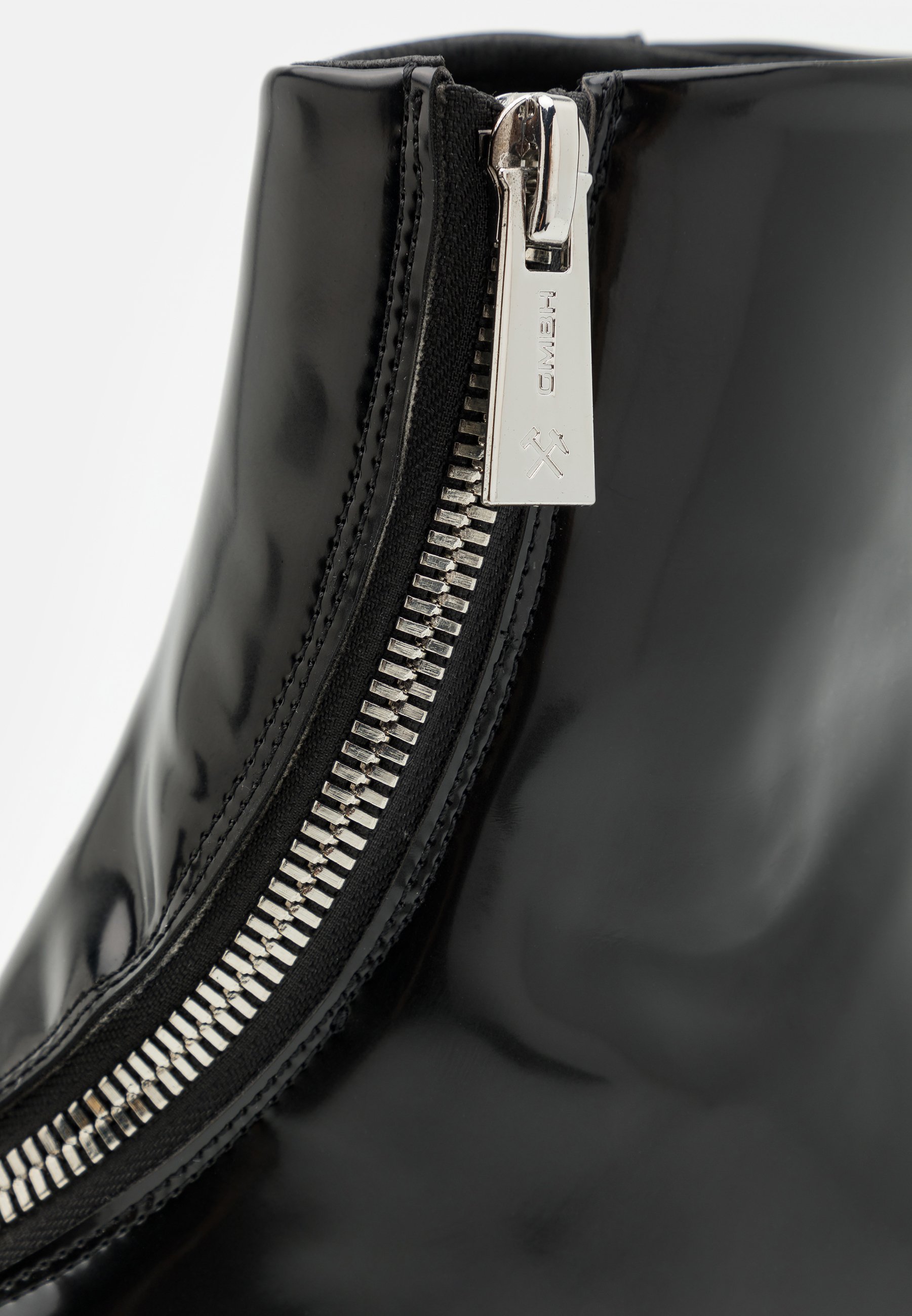 6407b4d6740d464bbada0736be4456