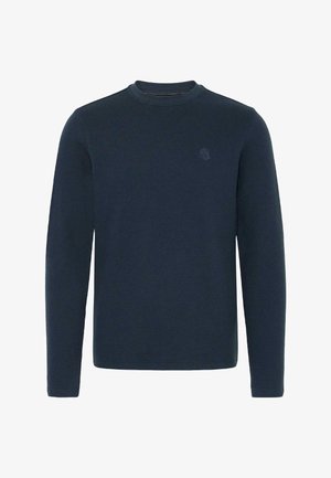 Granatowy sweter z długim rękawem, o teksturowanym wzorze splotu, z okrągłym dekoltem i małym, wytłoczonym logo na klatce piersiowej.