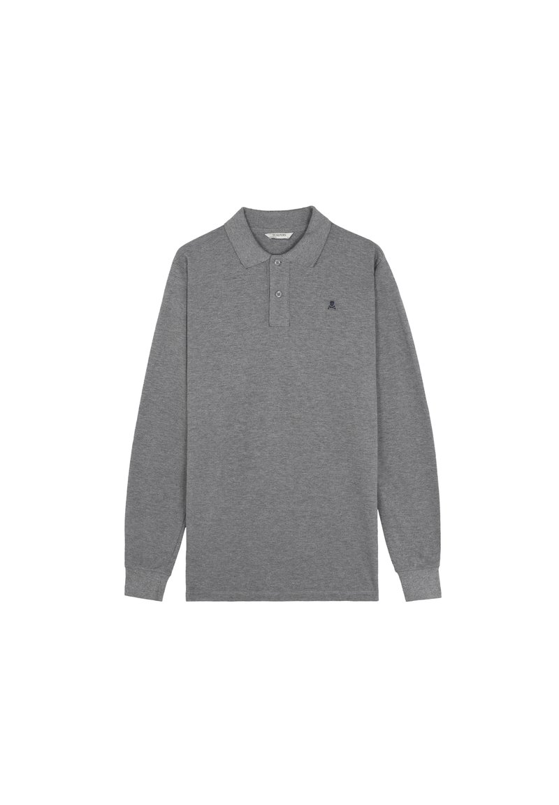 Camisa polo de manga larga en gris, hecha de un tejido suave, que presenta un cuello con tres botones y un pequeño logo en azul marino en el pecho.