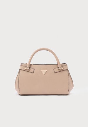 Borsa beige con finitura testurizzata, forma strutturata, doppi manici e dettaglio con logo metallico sul davanti. Presenta rifiniture nere.