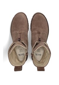 Stivali alla caviglia in suede marrone con chiusura a zip, fodera morbida e design con punta rotonda. L'interno è imbottito per garantire comfort.
