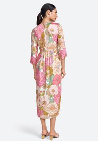 Rich & Royal Nappali ruha - spring blush