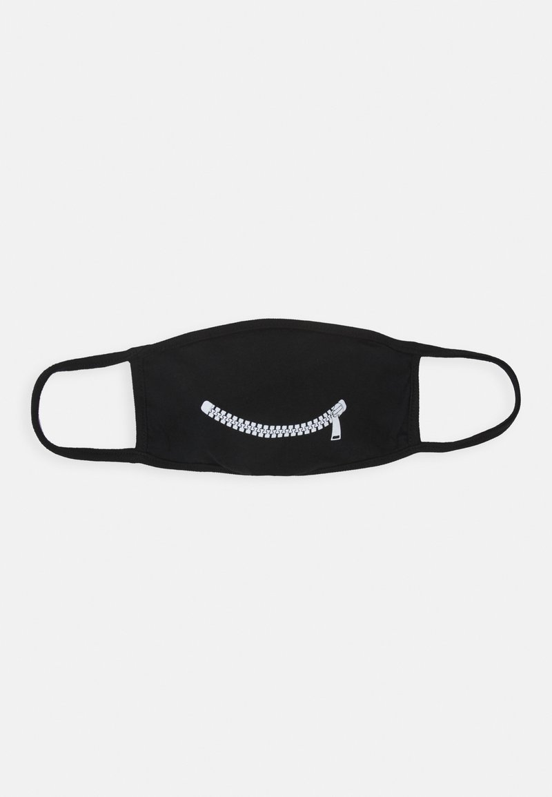 Masca de față din material textil negru, având un grafism cu un fermoar alb pe partea din față, cu bretele elastice pentru o fixare sigură.