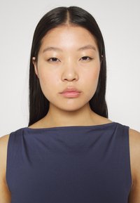 Weekday ANNIE BOATNECK SLEEVELESS  - Top - navy