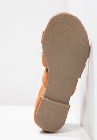 Friboo Sandali - brown