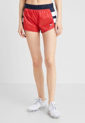 Urheilushortsit - red