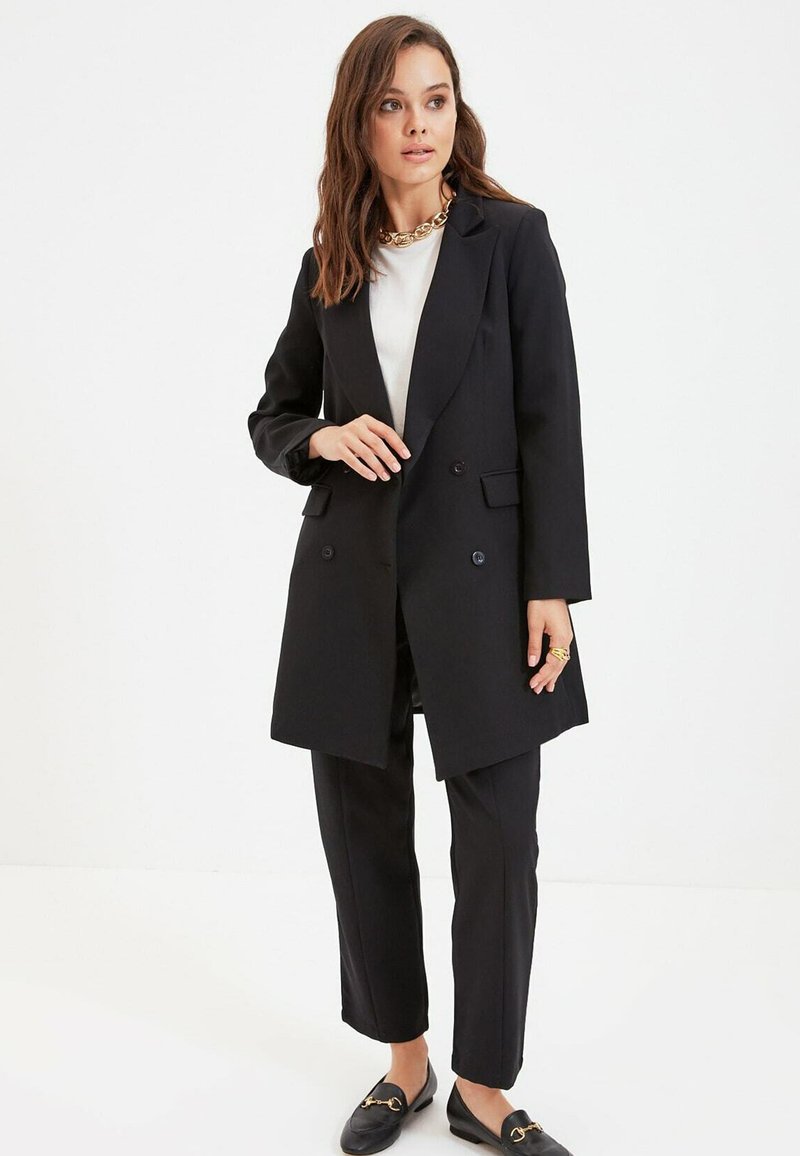 Trendyol Modest Mantel zwart
