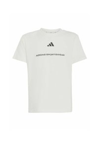 Weißes Baumwoll-T-Shirt mit kurzen Ärmeln, versehen mit einem schwarzen Adidas-Logo und dem Text "ADIDAS SPORTSWEAR" darunter in fetter Schrift.