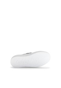 Witte schoenzool met getextureerde groeven en "Gabor" logo. Met een ronde vorm en een gladde afwerking, ontworpen voor comfort en grip.