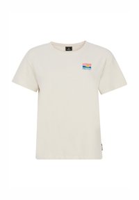 Krémové bavlněné tričko s krátkým rukávem. Na levé straně hrudi má malé, barevné logo "PROTEST". Klasický design s kulatým výstřihem.