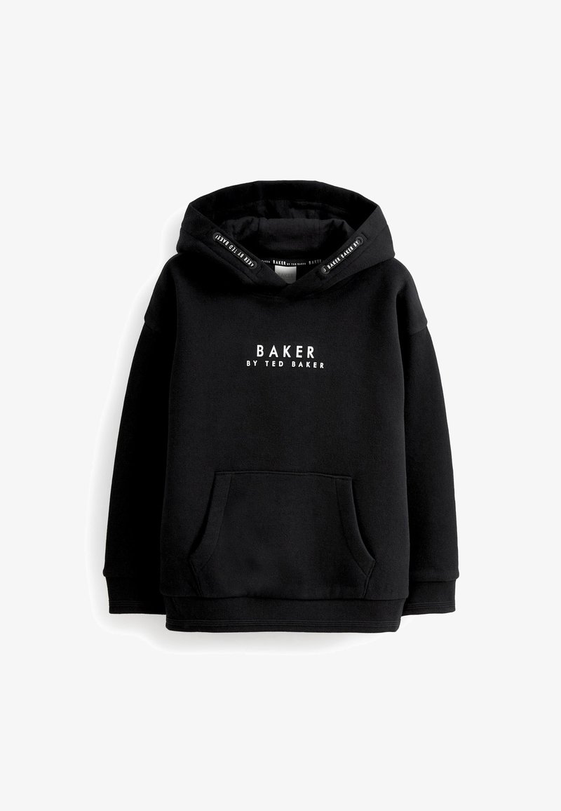 Sweatshirt à capuche noire en tissu doux, avec une poche kangourou et le texte blanc "BAKER BY TED BAKER" sur le devant.