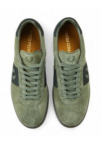 Fred Perry Zapatos con cordones - verde laurel