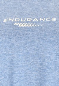 Endurance WANGE MELANGE - T-shirt till träning - lichtblauw